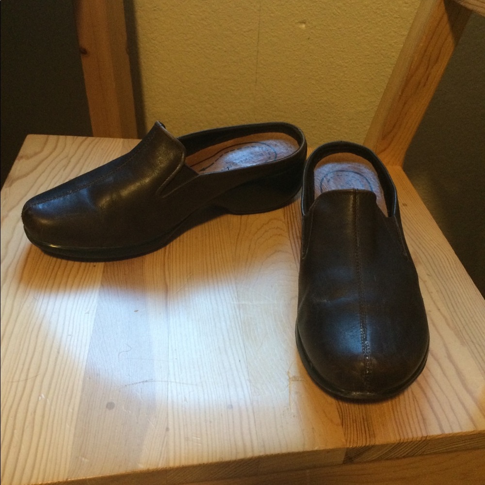 Host Pick!! Rockport brown leather mules size 7.5W